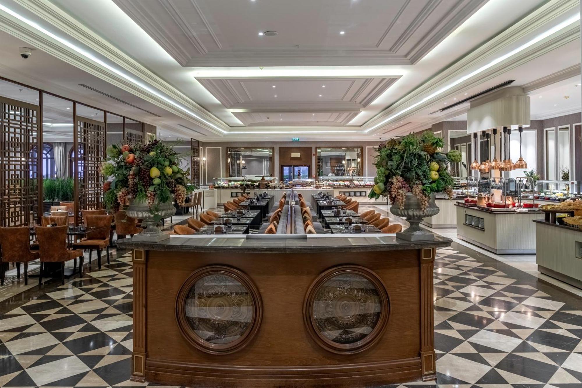 Lords Palace Hotel Spa Casino Кіренія Екстер'єр фото