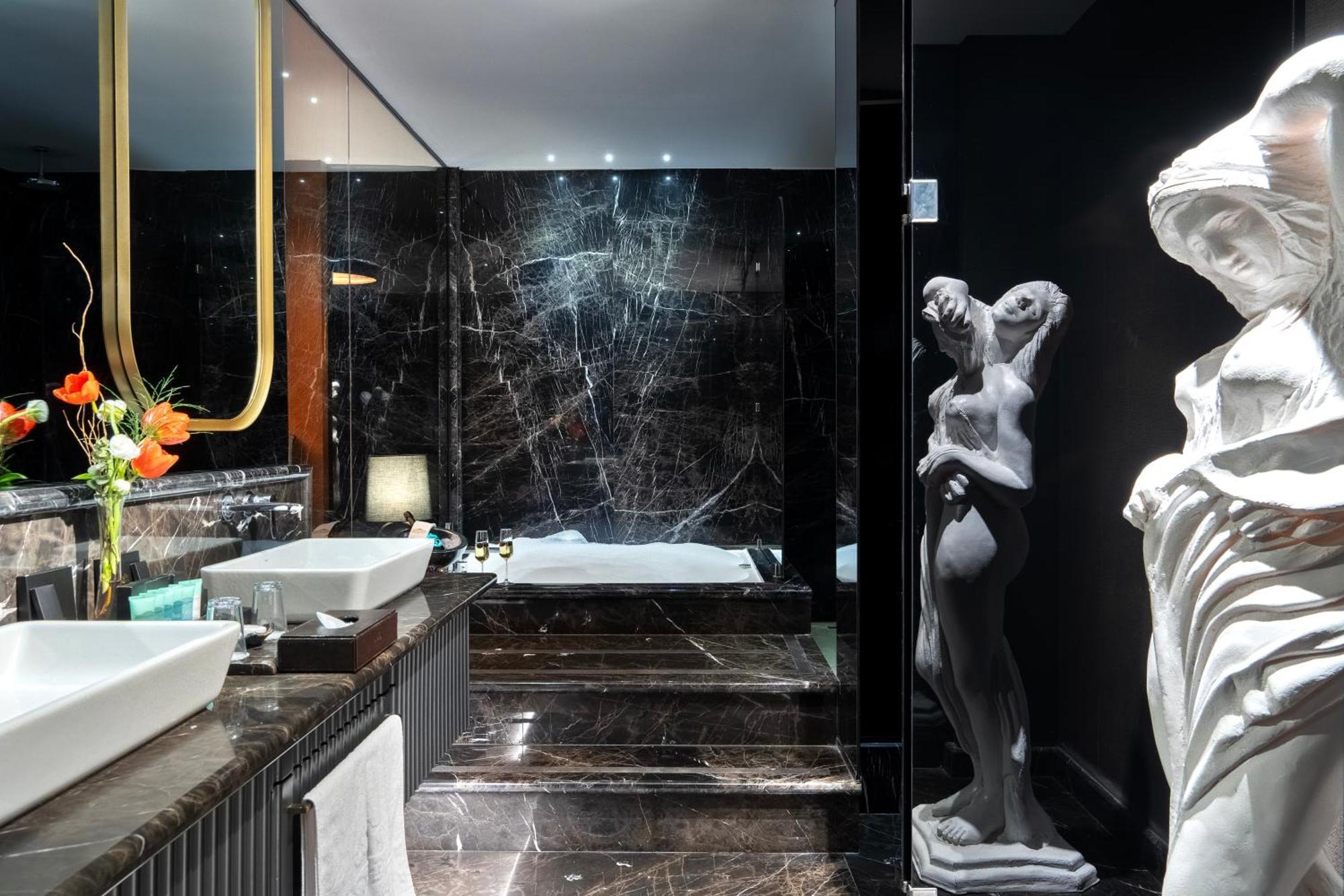 Lords Palace Hotel Spa Casino Кіренія Екстер'єр фото