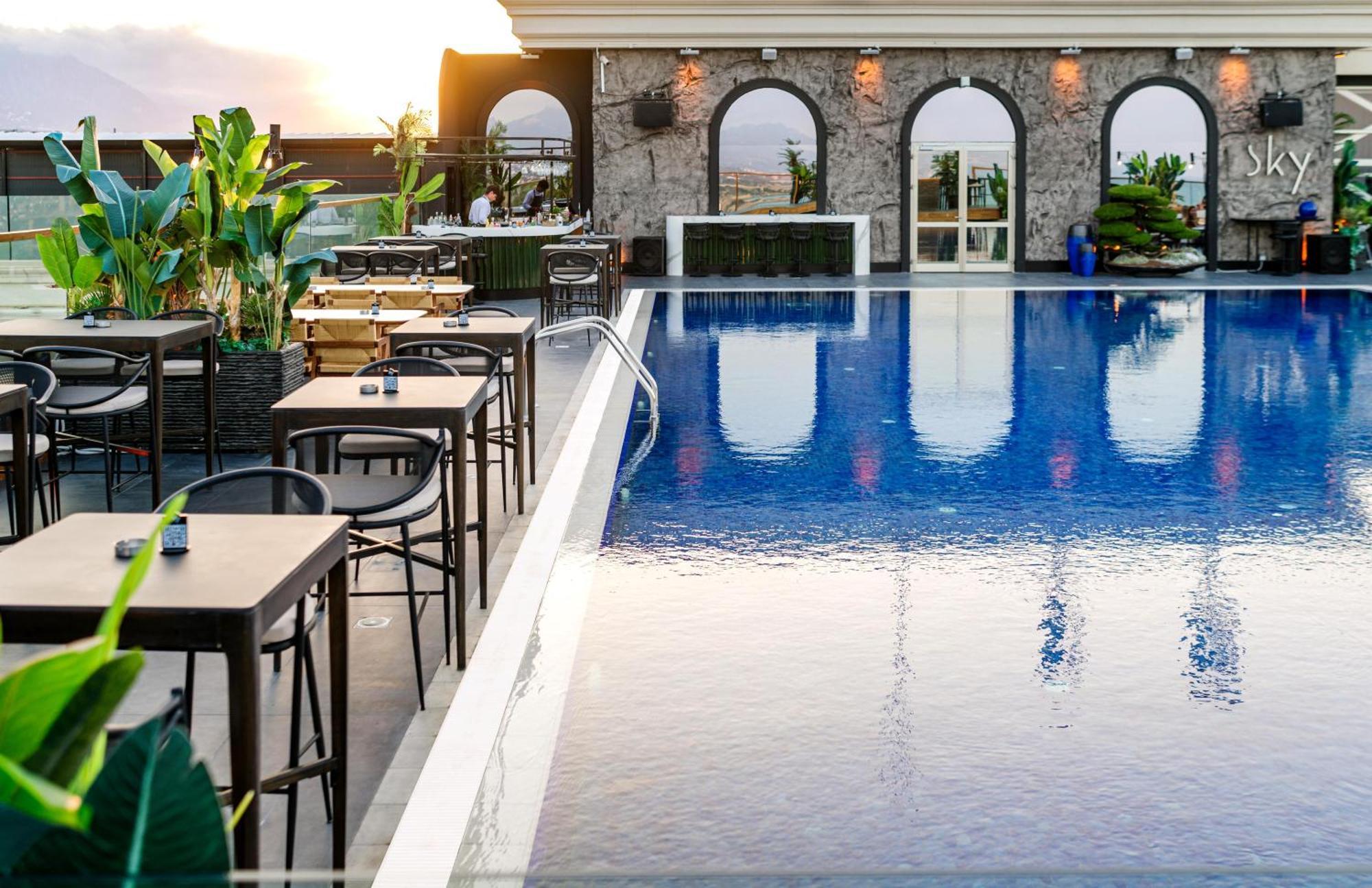 Lords Palace Hotel Spa Casino Кіренія Екстер'єр фото